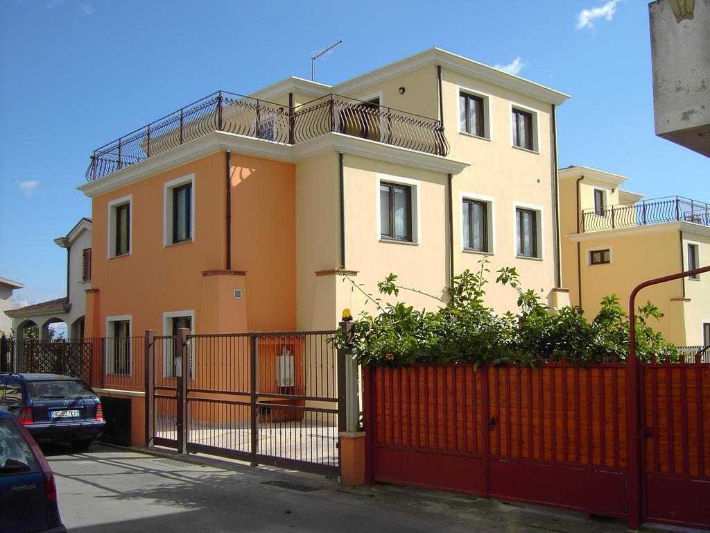 Bertolottu Residence Apartments Tortolì Quarto foto
